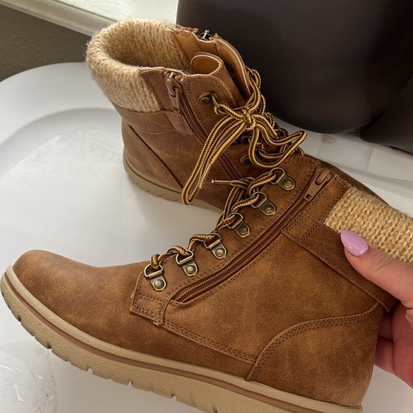 Cliffs Mountain Boots - Picture 4 of 6